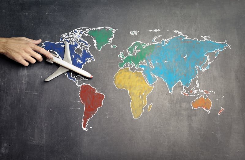 Kontejnerski brod na globalnoj trgovačkoj ruti
