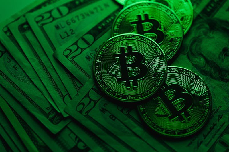 Kako funkcioniše novac i kako smo od trampe došli do digitalnih valuta?