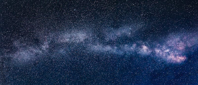 Zapanjujuća fotografija zvjezdanog neba tokom noći